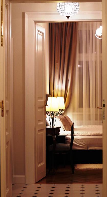 Mjz Apartments Old Town Краков Экстерьер фото